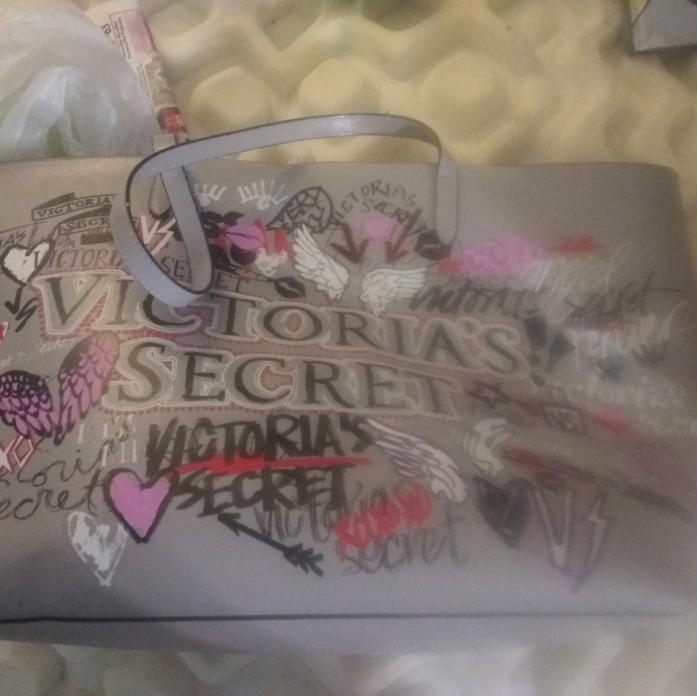 Victoria secret totes bundle